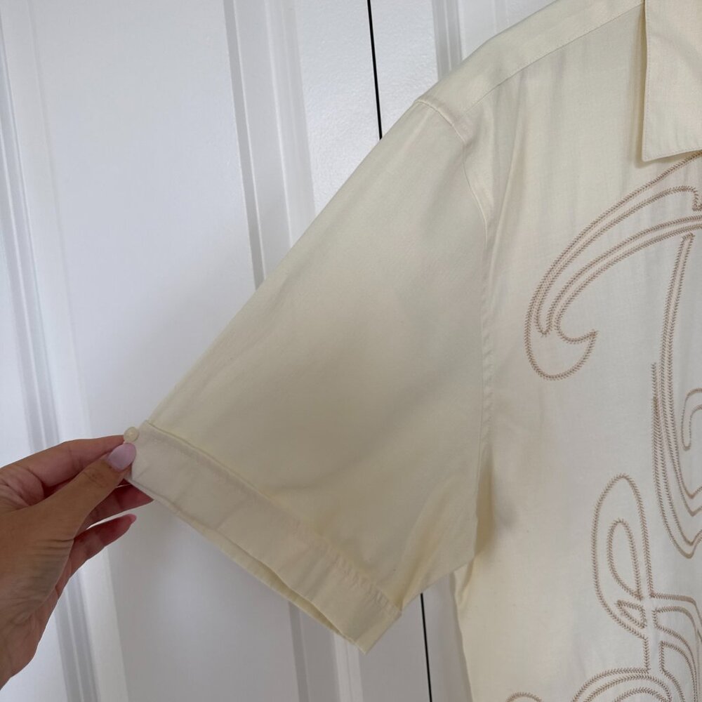 The Havanera Co Embroidered Button Up Shirt Size L - Picture 4 of 16